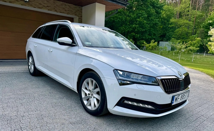 Skoda Superb cena 92250 przebieg: 125670, rok produkcji 2019 z Siedliszcze małe 191